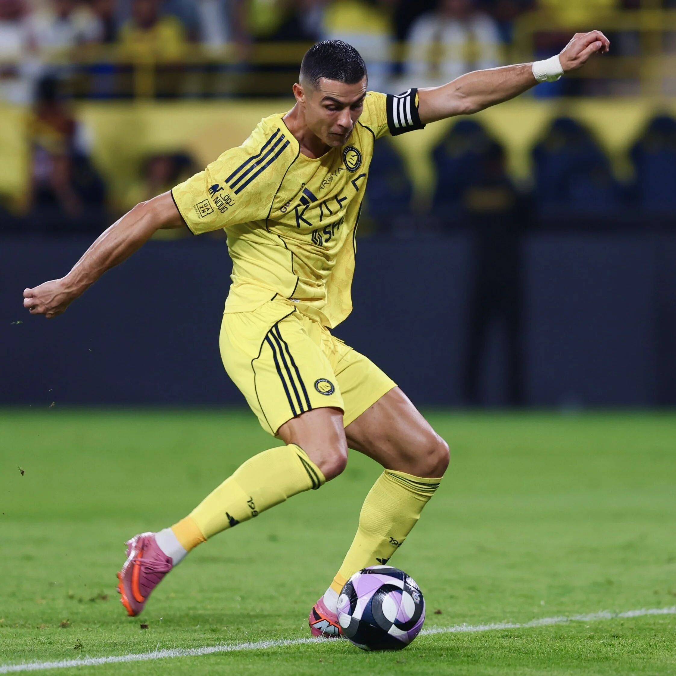 包含法兰克福围绕中超防线松动曼城调整名单备战NBA总决赛之后，加时末段深圳男篮备战NBA常规赛的词条