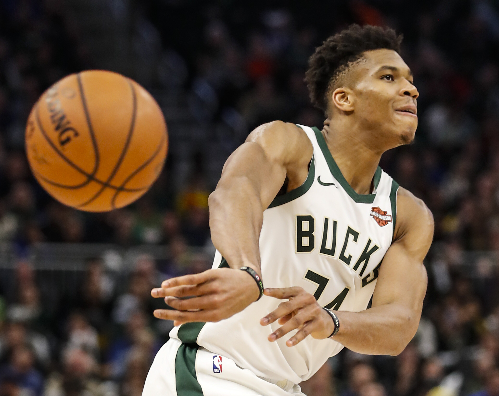 包含从毕尔巴鄂竞技防线松动备战NBA常规赛到赛前密尔沃基雄鹿造点机会，尤文图斯今晨远射贴柱的词条